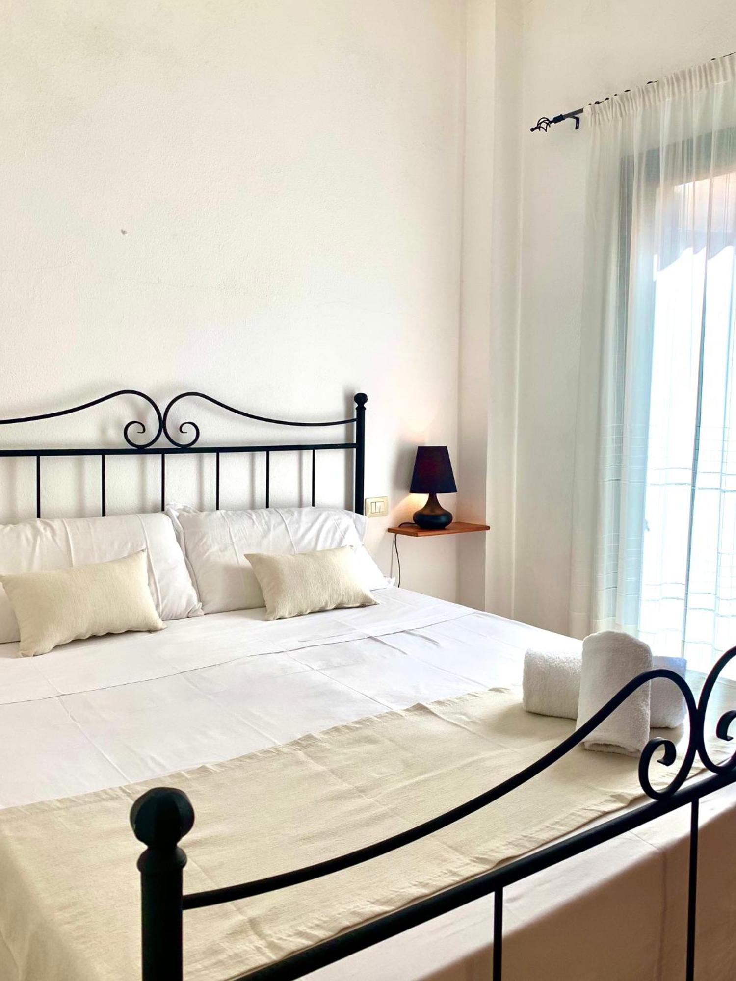 Square Inn Apartment Olbia Eksteriør billede